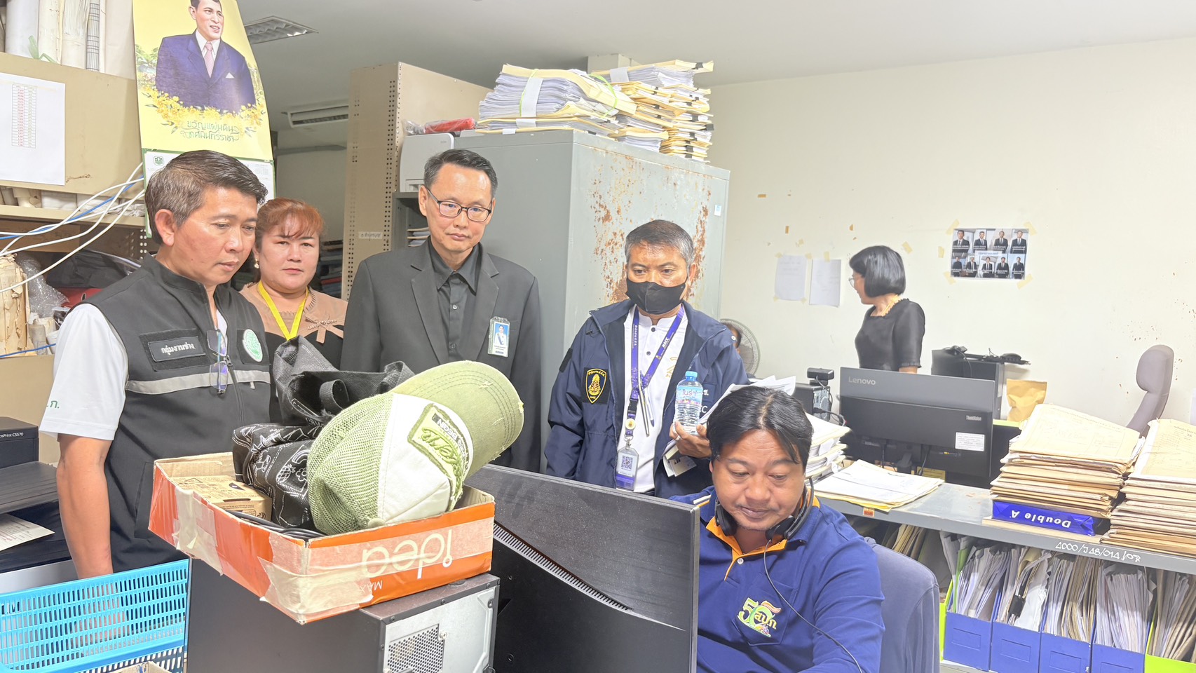 title - วันศุกร์ที่ 23 มกราคม 2569 เวลา 09.00 น. นายประเสริฐ  กาญจนเกียรติกุล ปฏิรูปที่ดินจังหวัดบุรีรัมย์ พร้อมเจ้าหน้าที่ ส.ป.ก.บุรีรัมย์ ให้การต้อนรับ นายยศกร ศรีคลัง ผู้อำนวยการกลุ่มประสานการป้องกันการทุจริต ภาค 3 และคณะในการลงพื้นที่ติดตามการออกโฉนดเพื่อการเกษตรและการใช้ประโยชน์ที่ดินตามระเบียบของสำนักงานการปฏิรูปที่ดินเพื่อเกษตรกรรม ณ สำนักงานการปฏิรูปที่ดินจังหวัดบุรีรัมย์ 